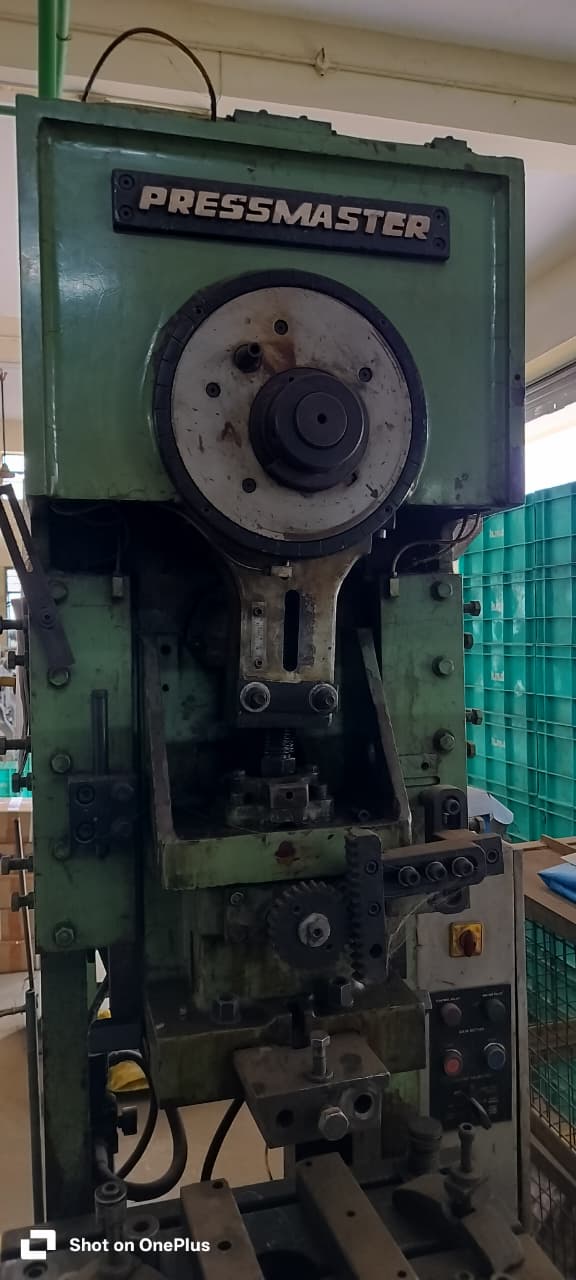EMCO PRESSMASTE PVT LTD 16 TON