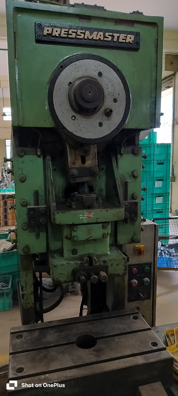 EMCO PRESSMASTE PVT LTD 16 TON 3