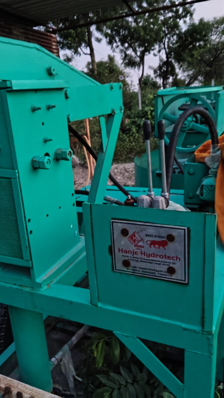 Concrete bricks Making machine 5