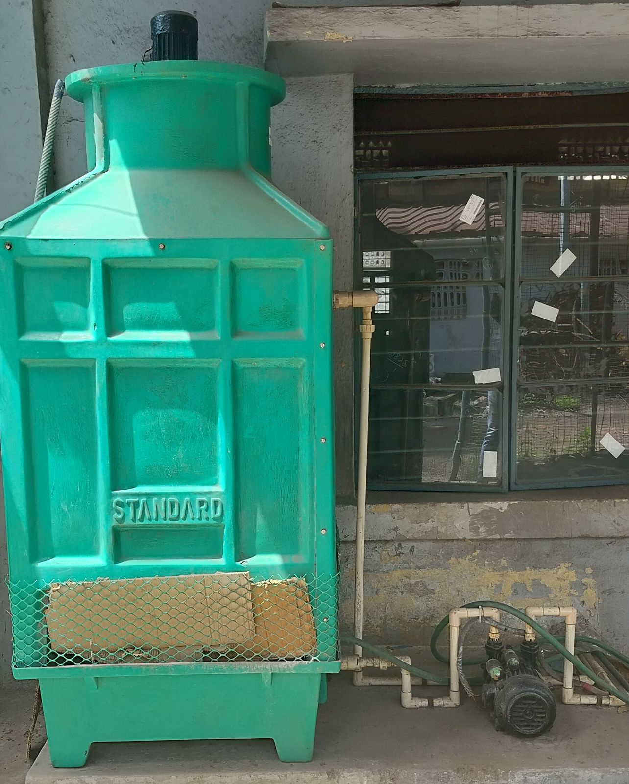 3 CAVITY - PET BLOW MOULDING MACHINE 5