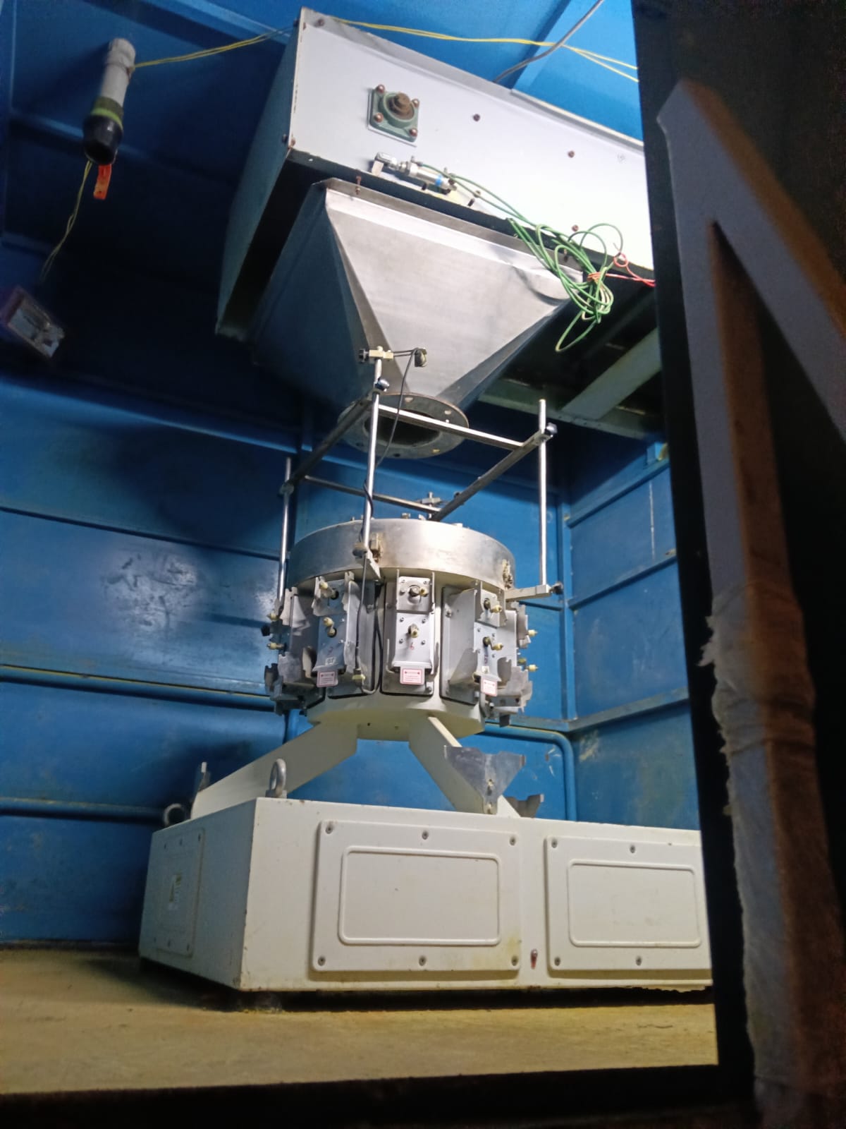Vertical Form-Fill-Seal (VFFS) & Bagging Machine 