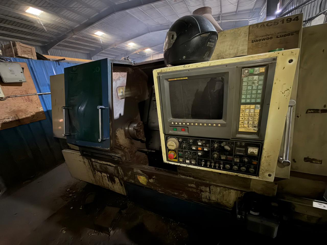 Daewoo PUMA 10S CNC Turning Center – Fanuc 15T Control