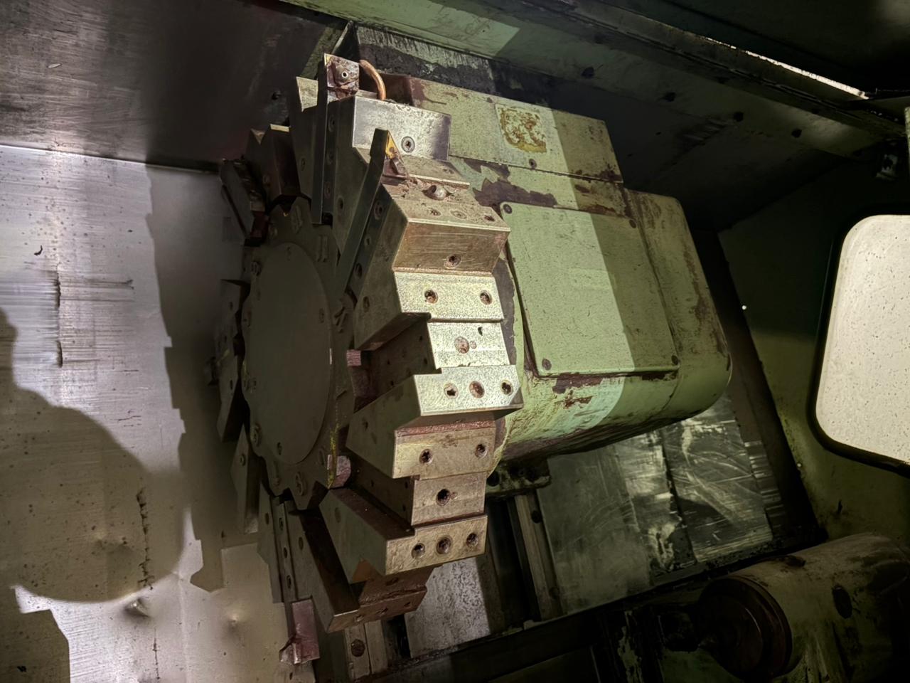 Daewoo PUMA 10S CNC Turning Center – Fanuc 15T Control 4