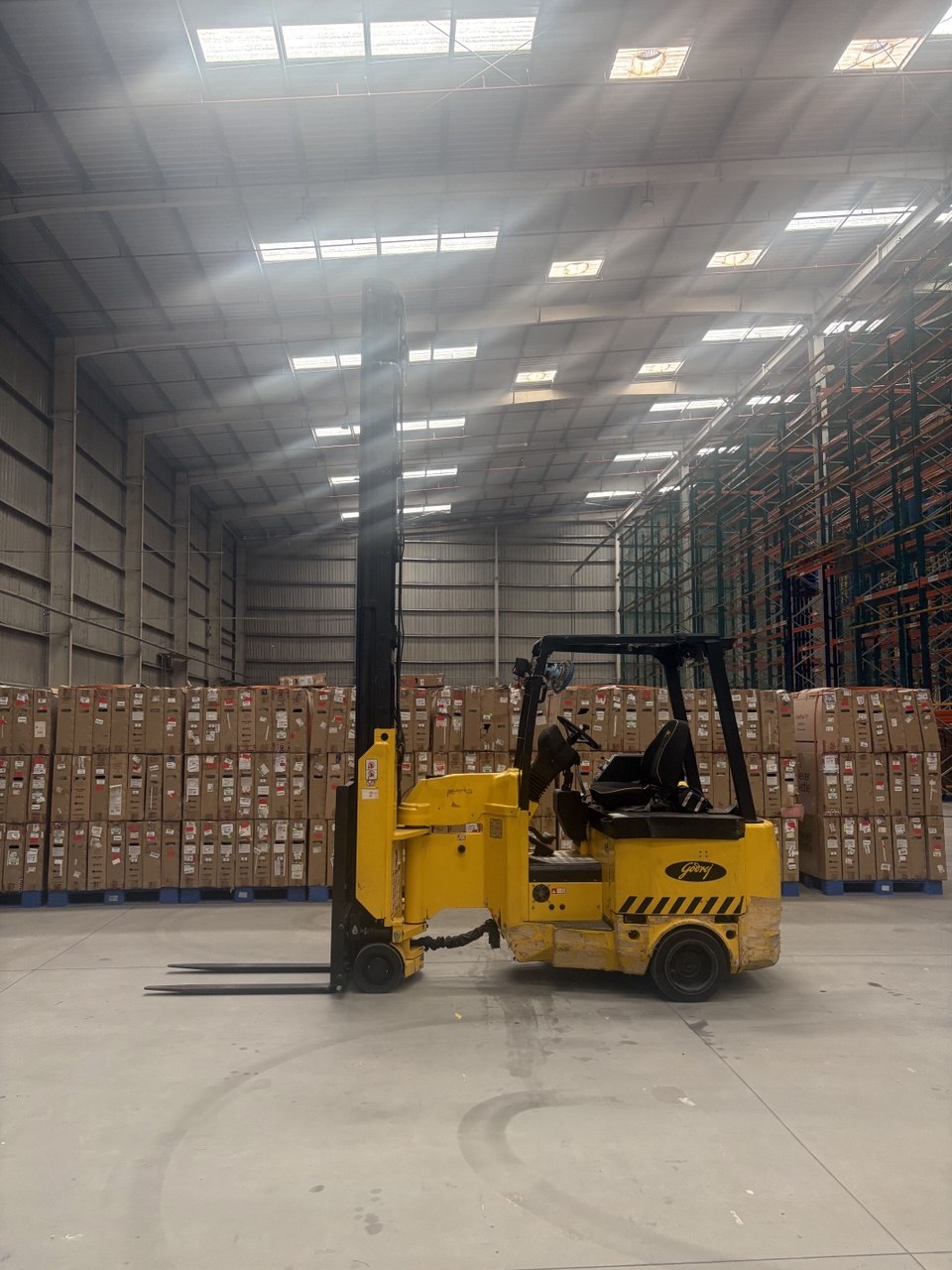 Godrej GA 200 E4 HL – Electric Articulated Forklift | 2021 Make | For Sale 5