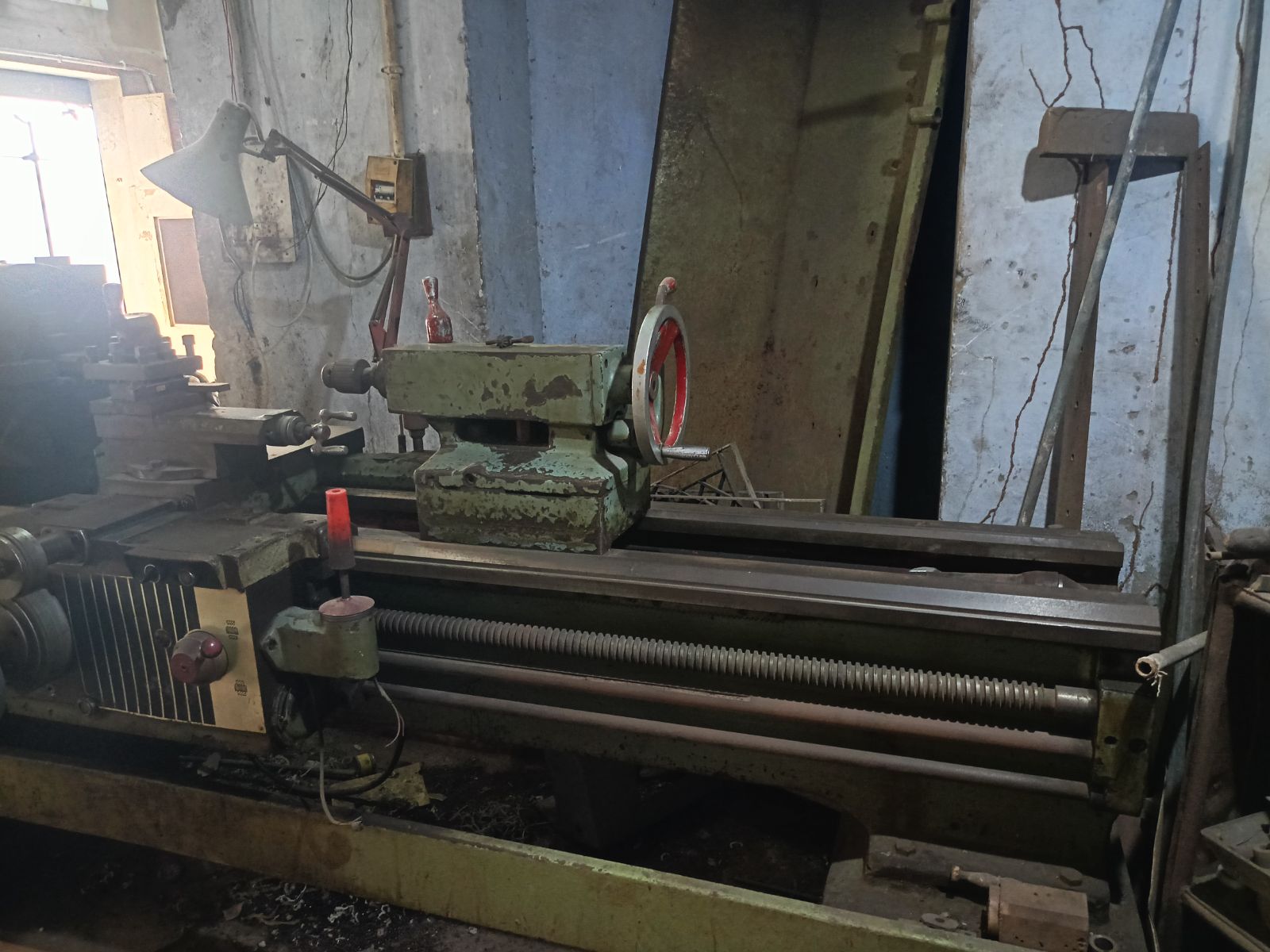 Lathe machine 9