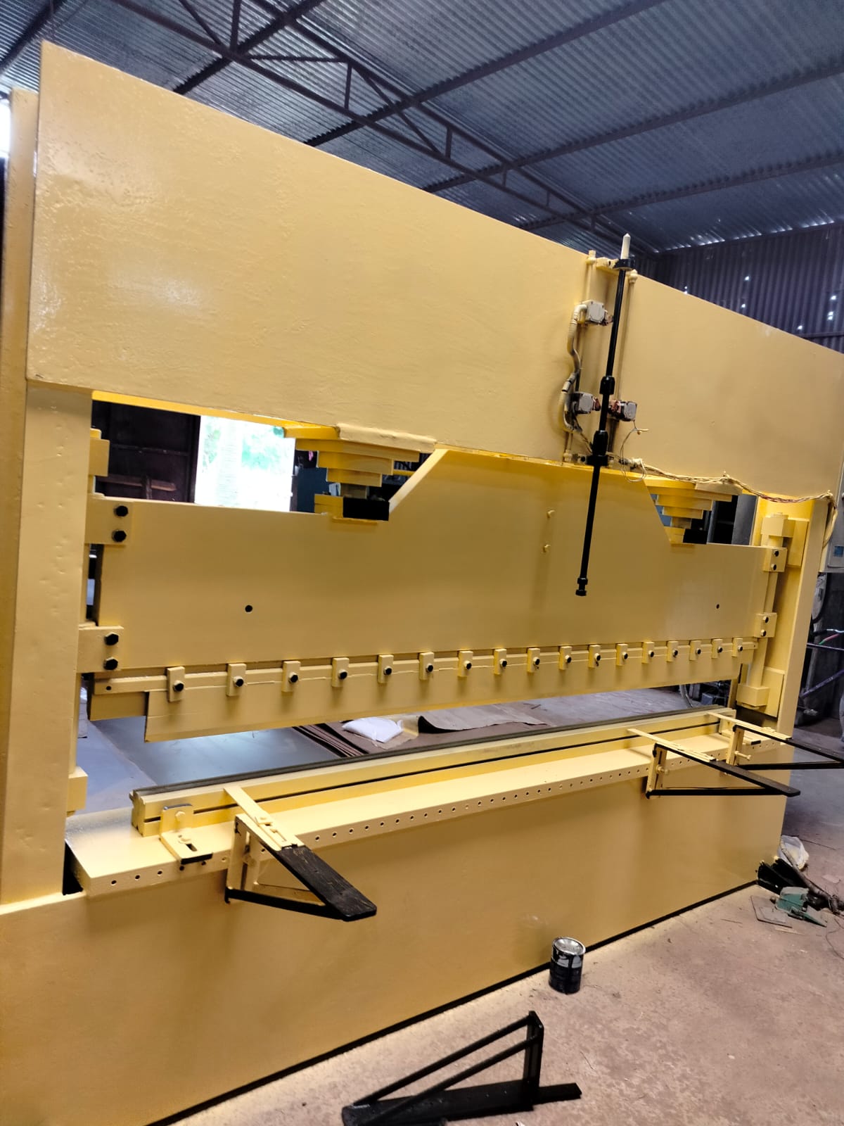 Mild Steel Metal Sheet Bending Machine, For Industrial, Automation Grade: Semi Automatic