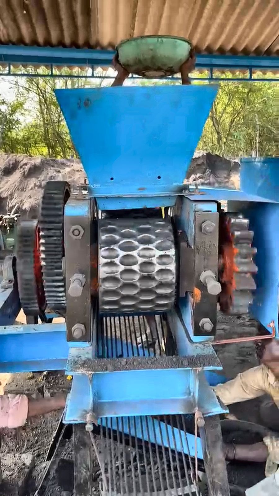 Used Coal briquette making machine / Coal ball press machine 5