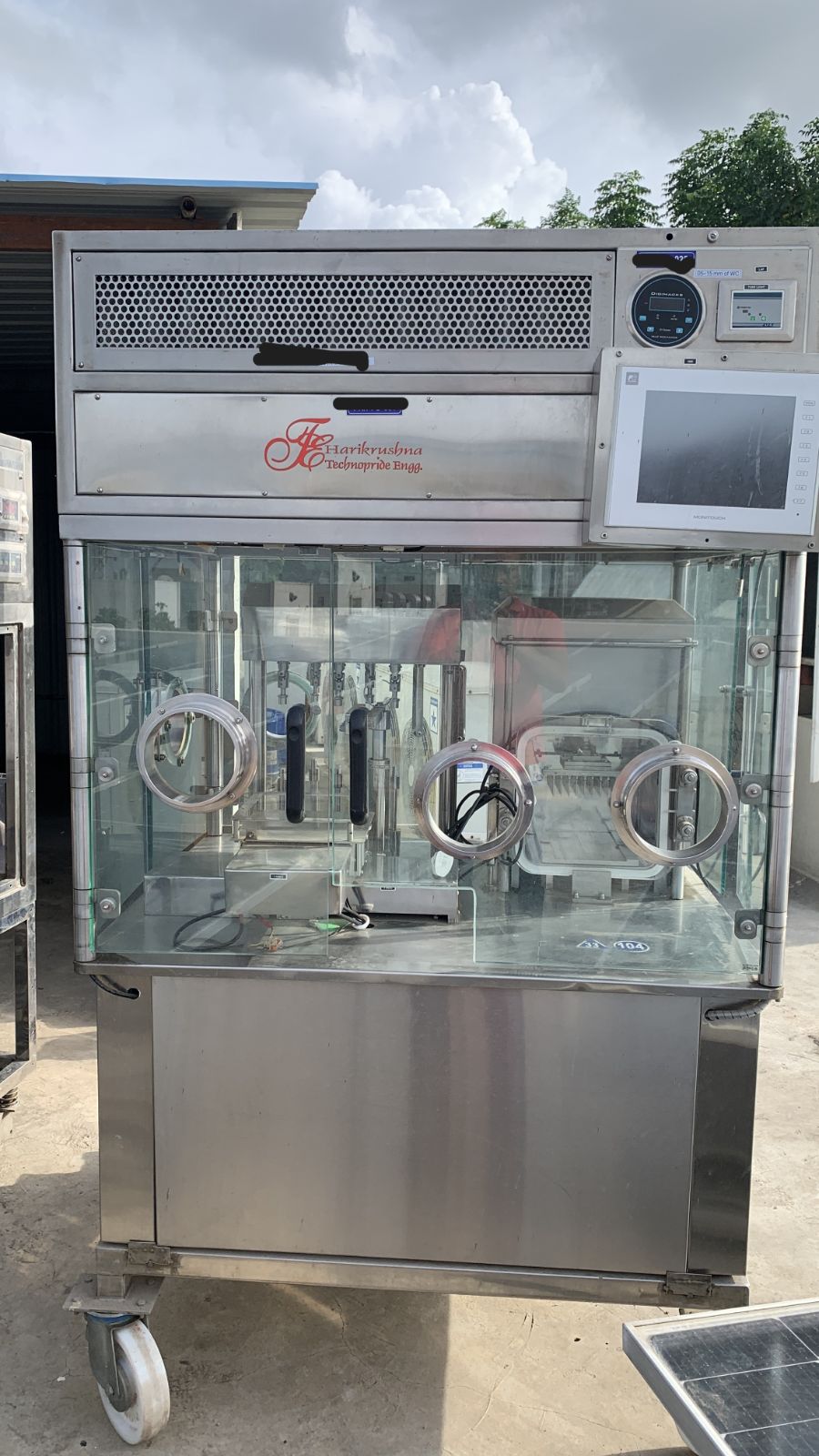 PREFILLED SYRINGE AND STOPPERING MACHINE 