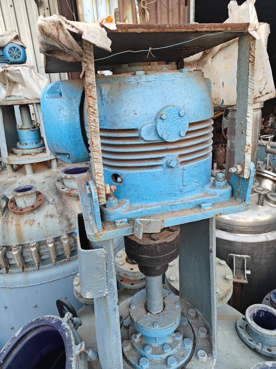 1 KL Glass-Lined Reactor (GLR) with Anchor Agitator & Gland Seal 4